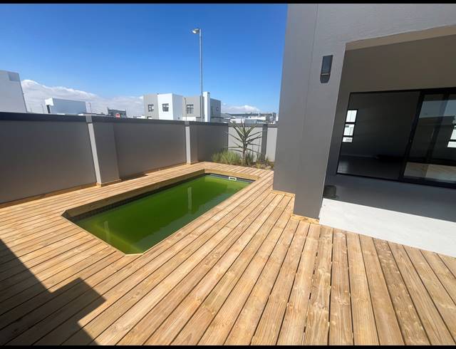 3 BEDROOM HOUSE FOR SALE IN SANDOWN